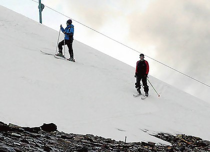εκπαιδευτές σκι στο Chacaltaya κοντά στη Λα Παζ, Βολιβία