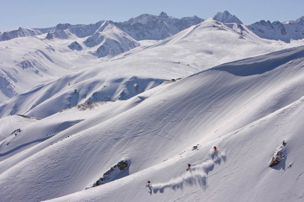 Skiing the Himalaya 