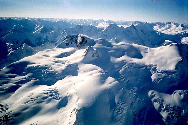 Commander glacier in Jumbo ski resort