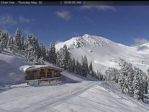 Loveland Pass ski area today at 9:00am