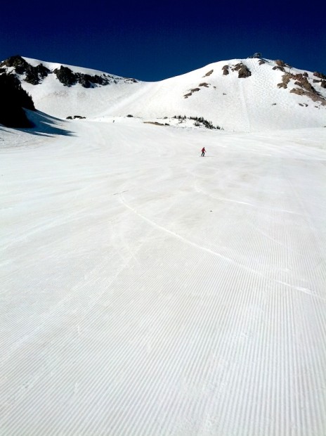 Fresh corduroy from top to bottom, great for making instructor turns
