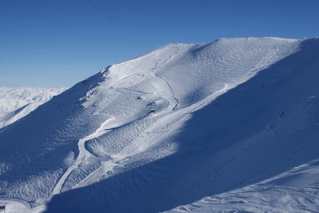 Mt. Hutt today showing an avalanche on upper slope