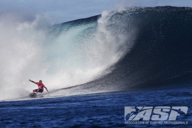 Kelly Slater crushing the Fiji Pro