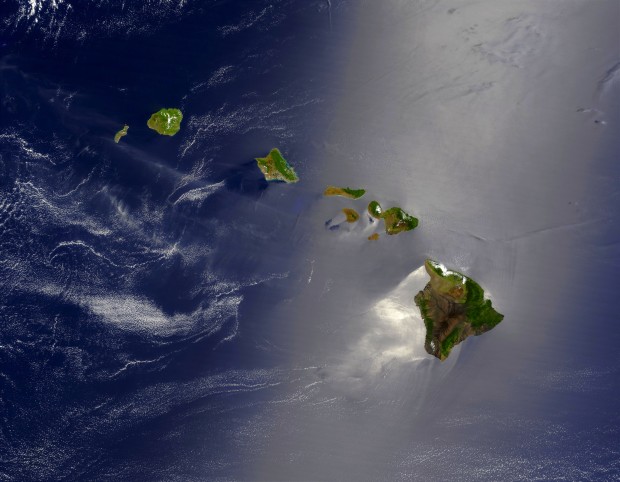 The Hawaiian Isles from Space