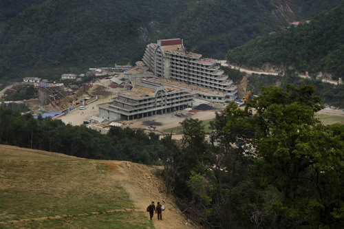 Recent photo of nearly completed hotel at base of Masik ski resort