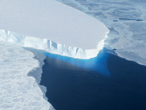 A NASA photo shows the Thwaites Glacier in West Antarctic.  photo:  NASA