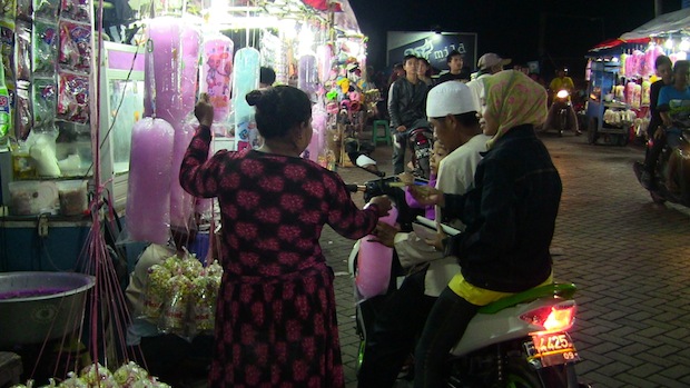 The Friday night street market in Pembulatan Ratu is amazing.
