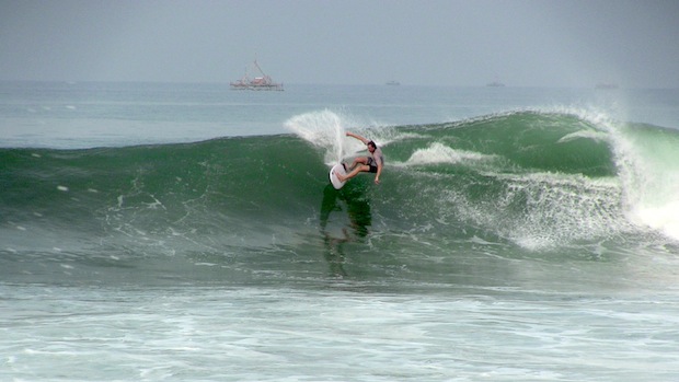 Aussie Shey ripping on a 5'8" on an overhead day