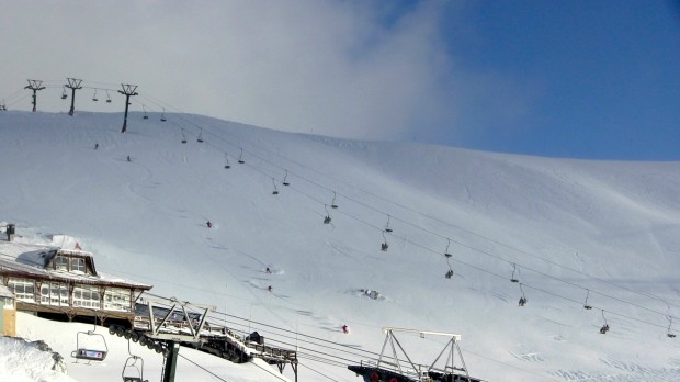 Ski school getting after the fresh snow this morning below La Hoya lift.  photo:  snowbrains.com
