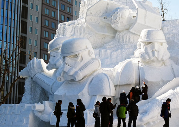giant-star-wars-snow-sculpture-sapporo-festival-japan-coverimage