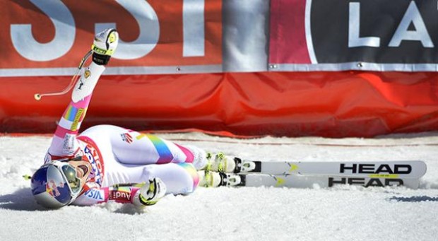 Lindsey Vonn screams for joy after winning the Audi FIS Ski World Cup super G title. (Getty Images/AFP-Jeff Pachoud