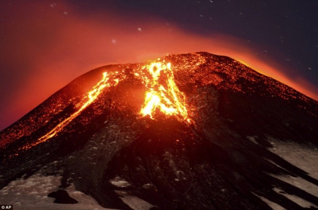 An eruption on Villarica earlier in May 2015.