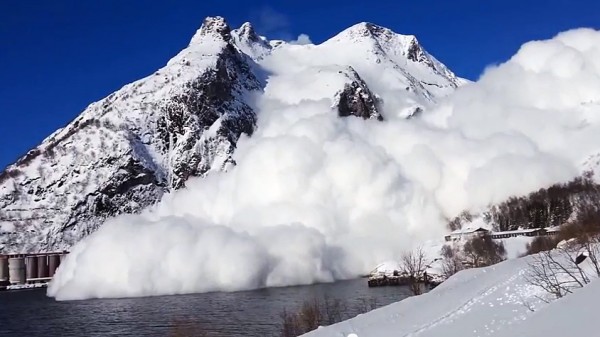 avalanche in norway
