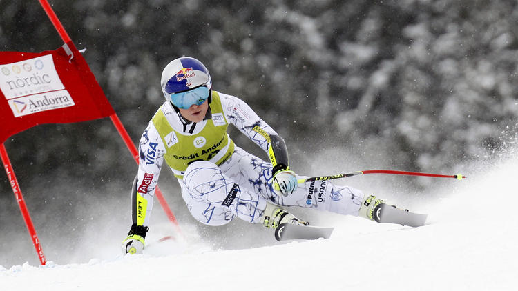 Lindsey Vonn dominating super-G today.  photo:  Alexis Boichard/Agence Zoom / Getty Images
