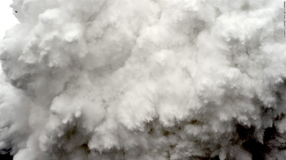 Everest base camp avalanche, 2015. 