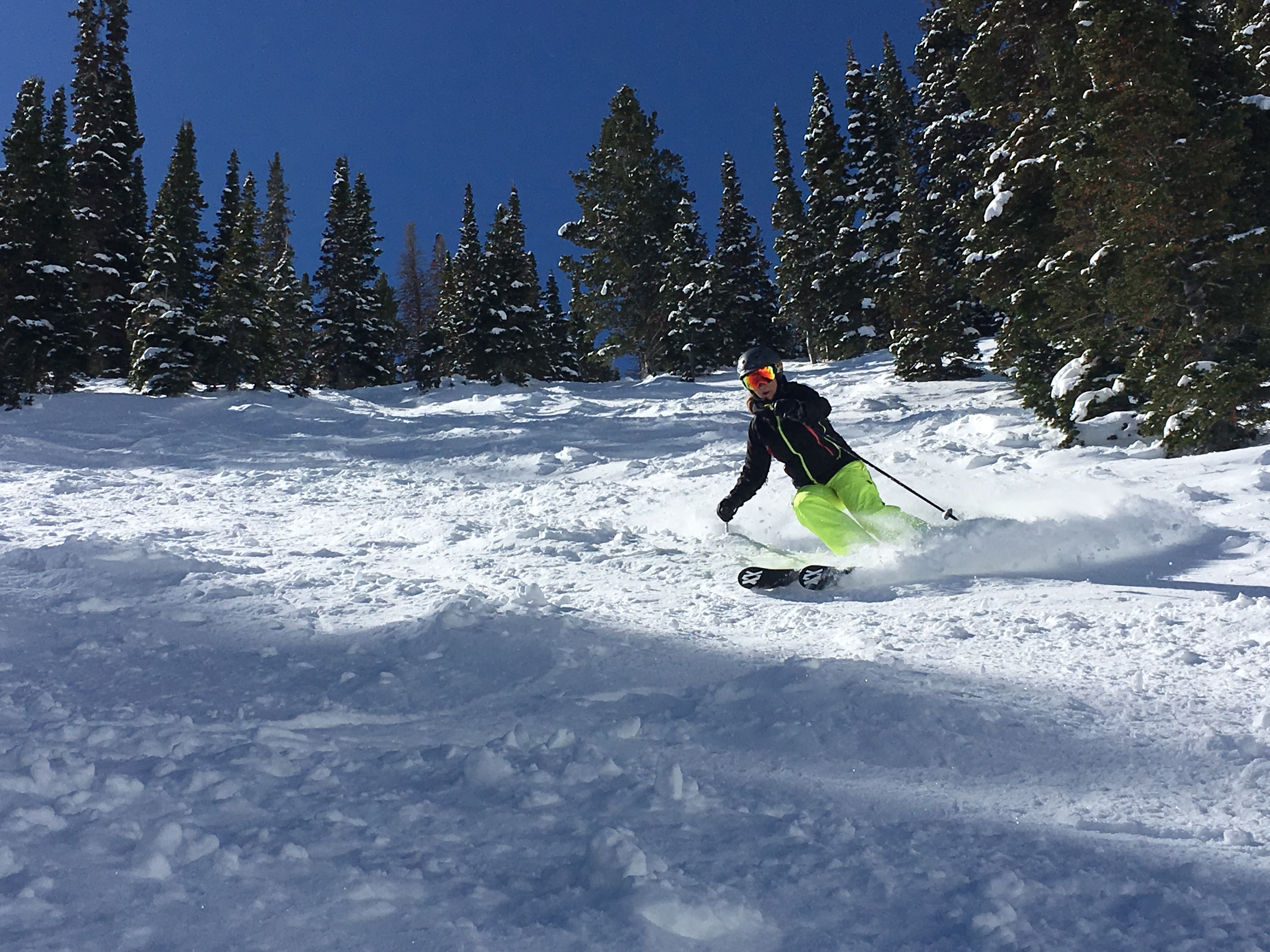 Jenny finding some morning pow