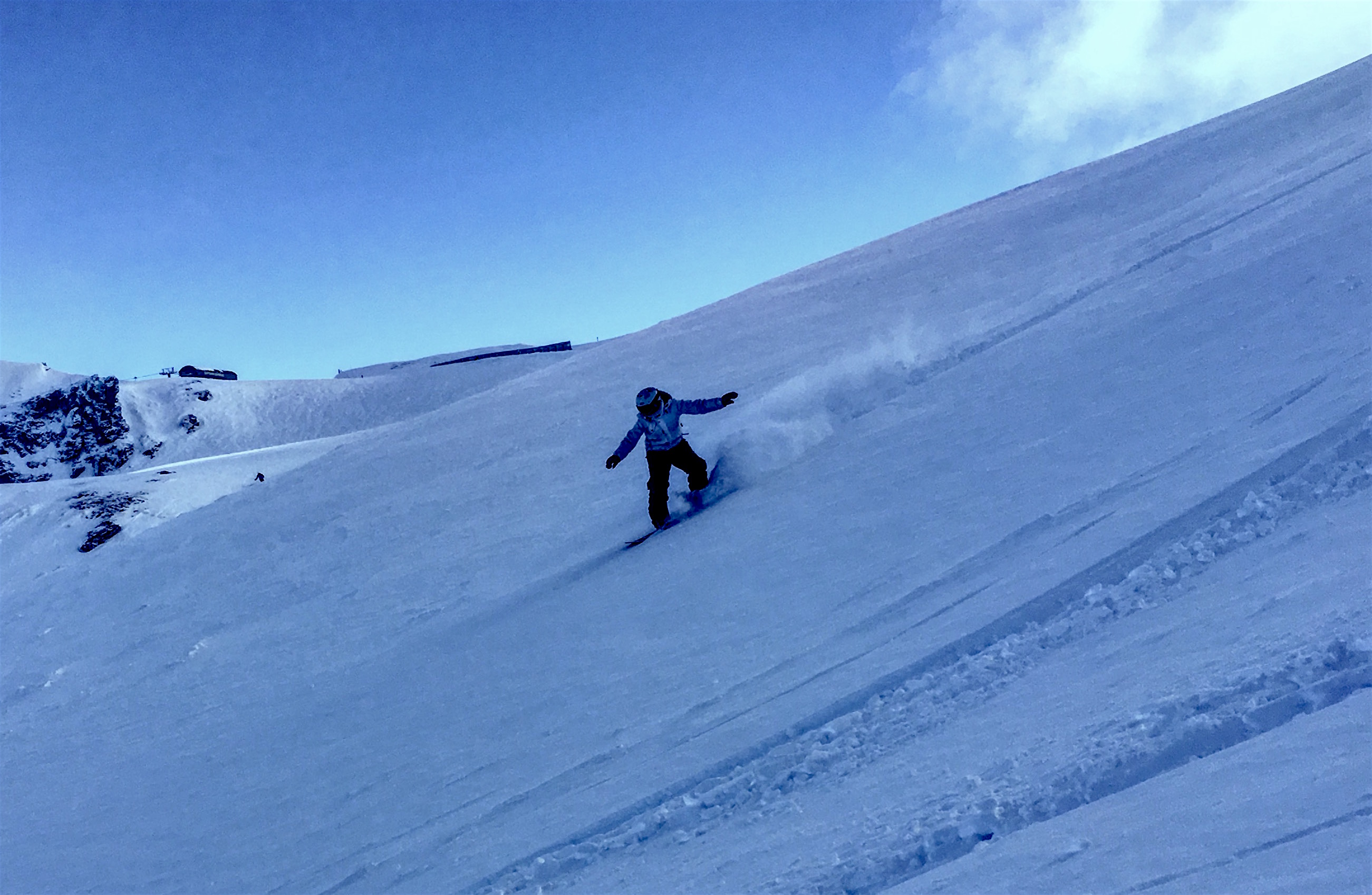 Cardrona on opening weekend. photo: yimmers