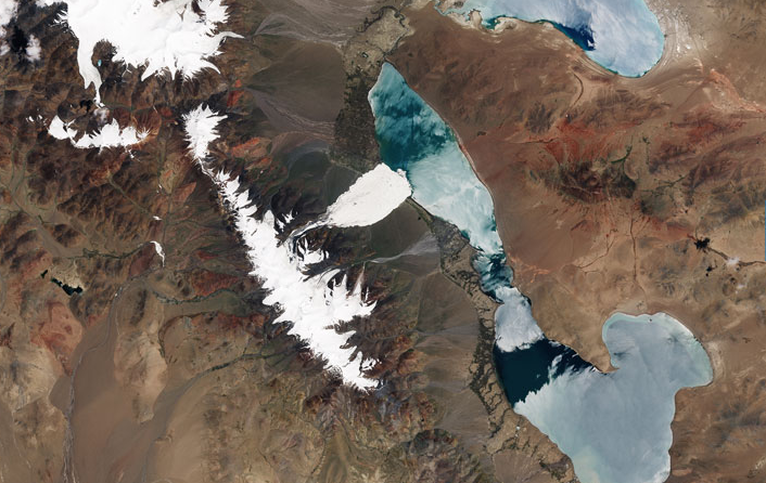 Before and after imagery shows the July 17 ice avalanche and the recent late September one. Credit: NASA Earth Observatory