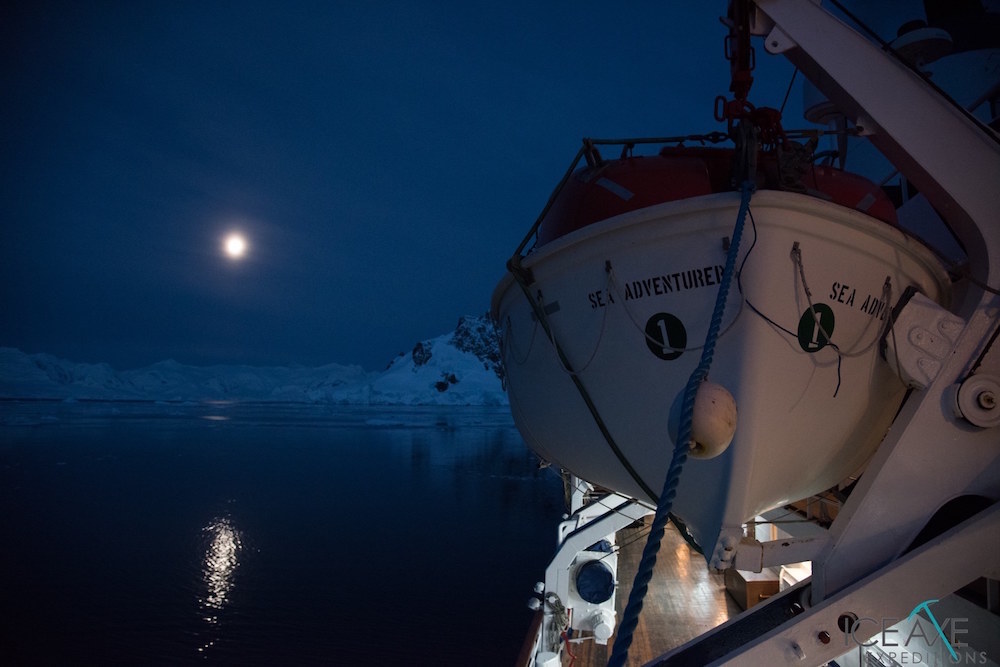 The Sea Adventurer at night. image: Court Leve/Ice Axe Expeditions 