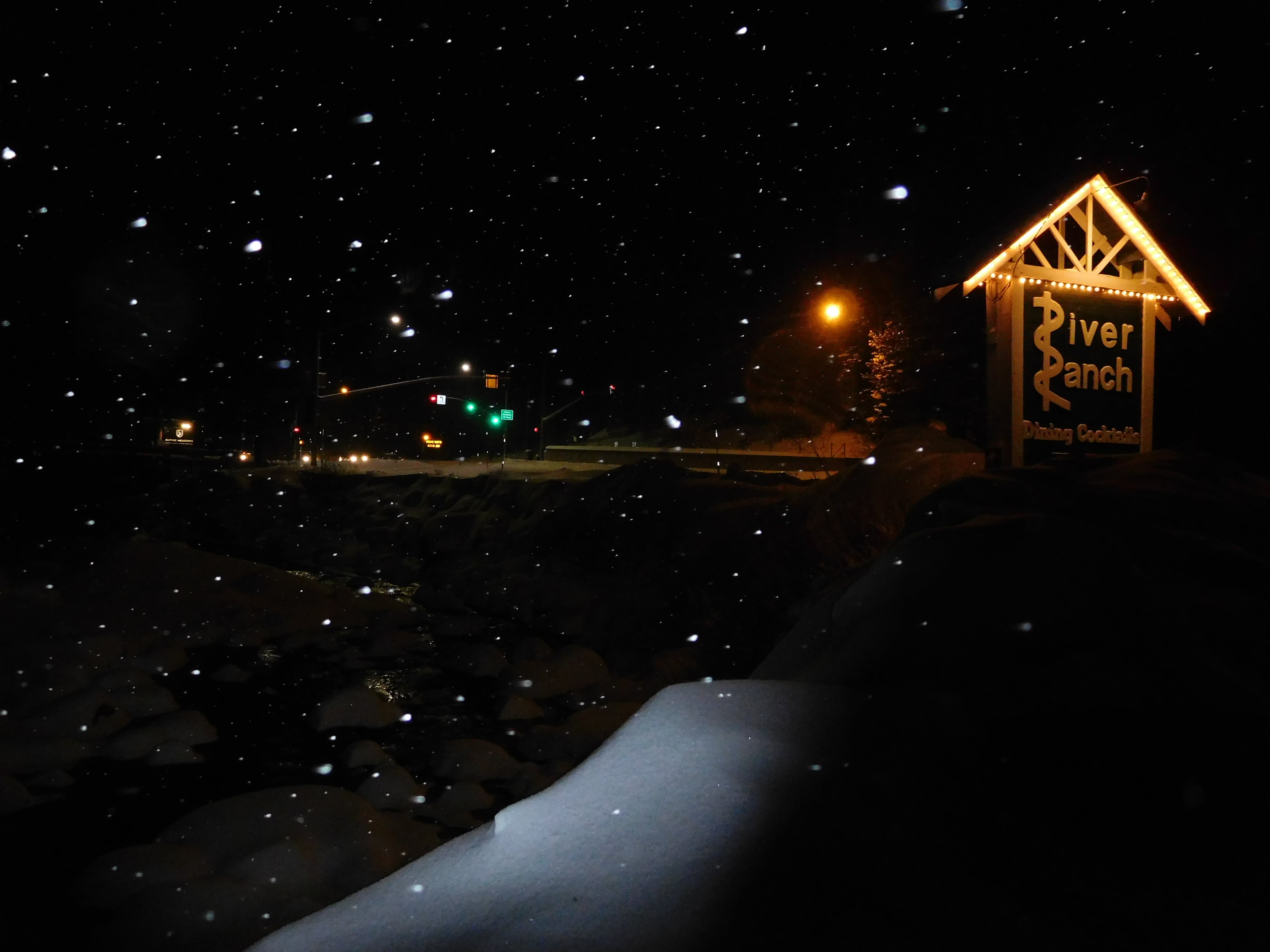 Apres ski at the River Ranch was good. photo: snowbrains