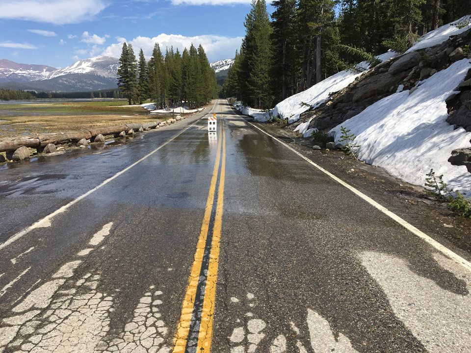 Tioga Pass Road In Yosemite National Park Ca Remains Closed Due To