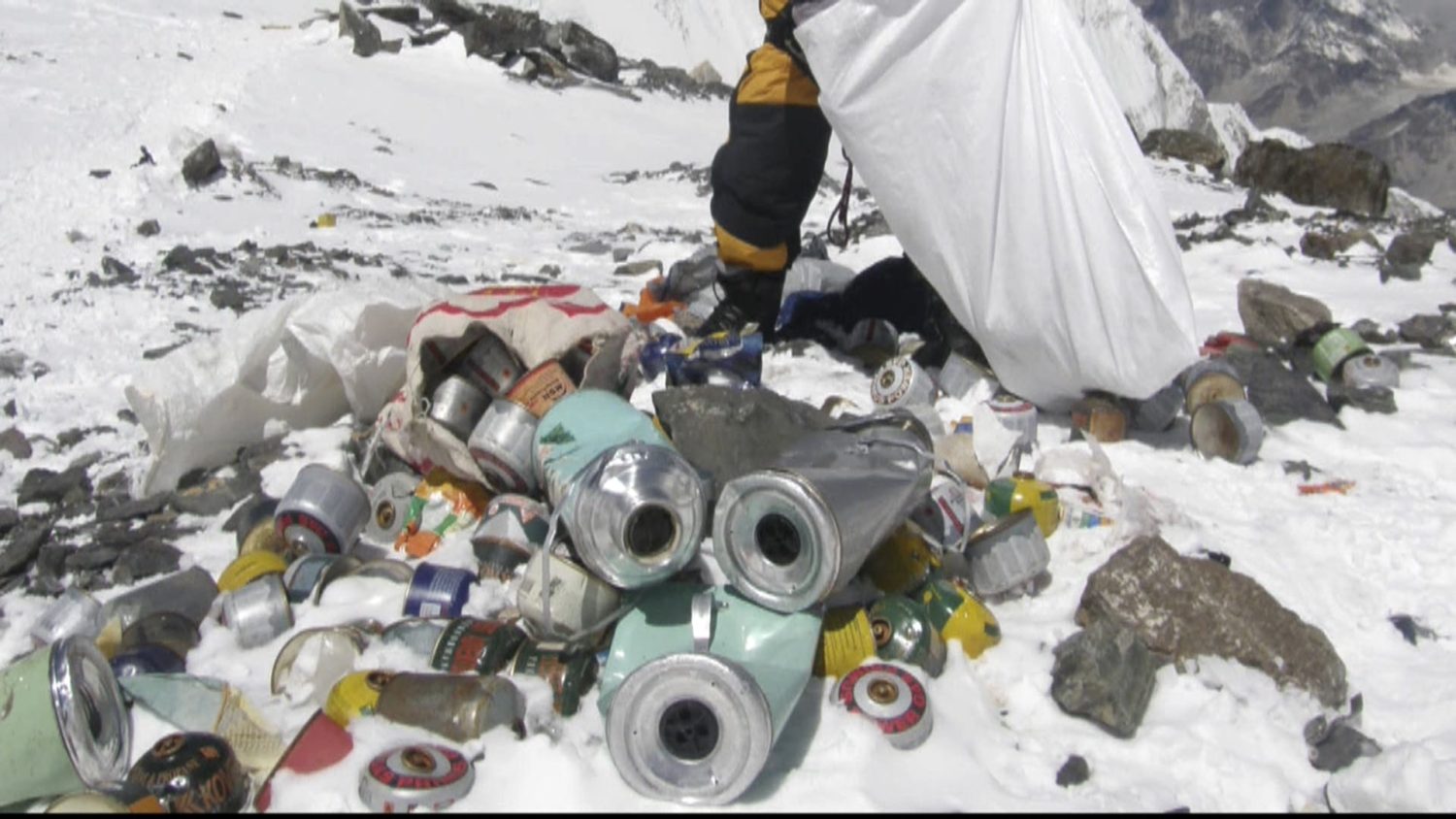 Everest, highest, mountain, himalayas, trash, rubbish, garbage, climbers