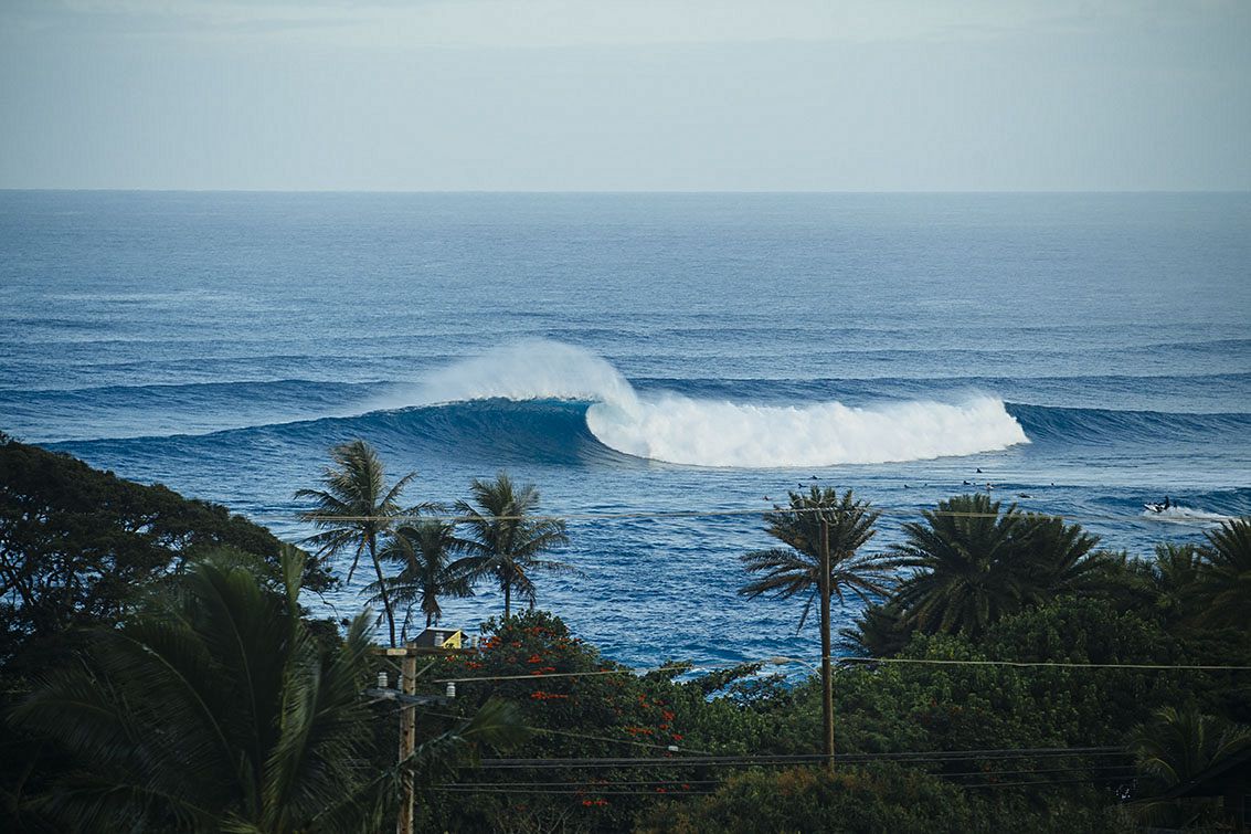 sunset beach, Hawaii, surfer, dies