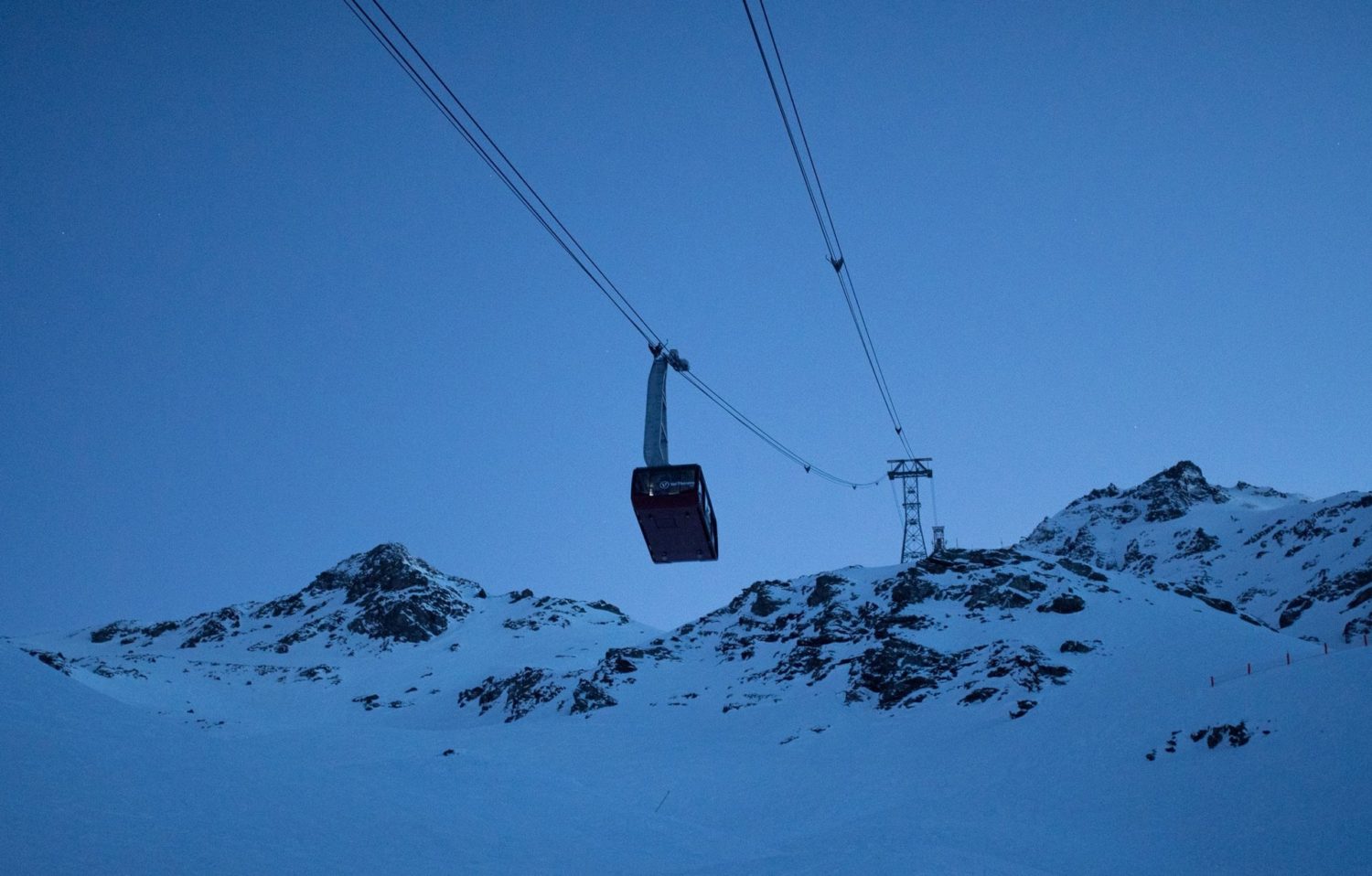 cable car, escape room, val thrones, france, alps