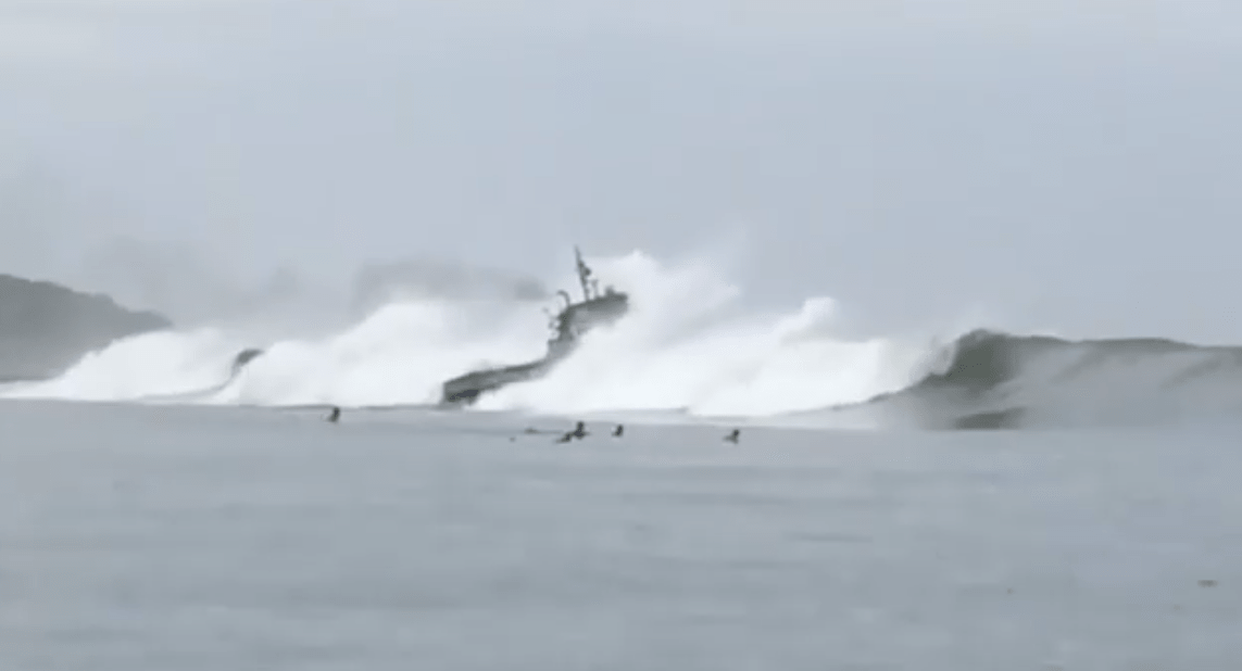 barge, surf, surfers, video, swell