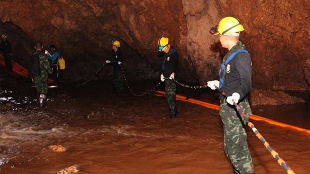 cave, thailand, diver, died, rescue, soccer team, trapped underground