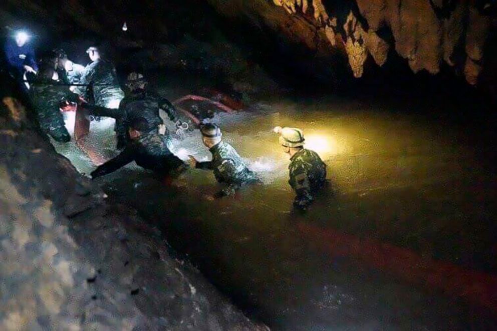 cave, thailand, diver, died, rescue, soccer team, trapped underground