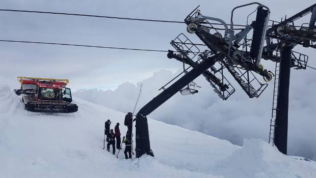 avalanche, New Zealand, chairlift, Turoa 