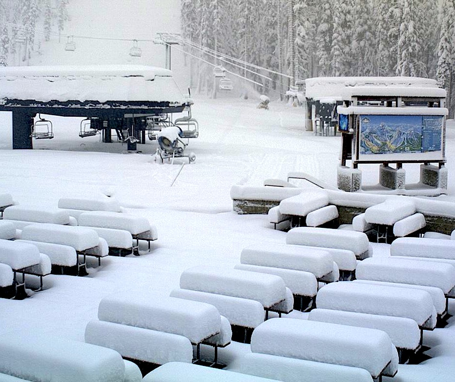 colorado springs snow totals today