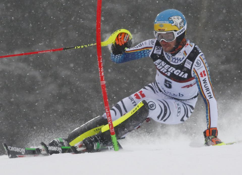 Germany's Felix Neureuther competes during an alpine ski, men's World Cup slalom in Zagreb, Croatia, Thursday, Jan. 5, 2017. (AP Photo/Giovanni Auletta)