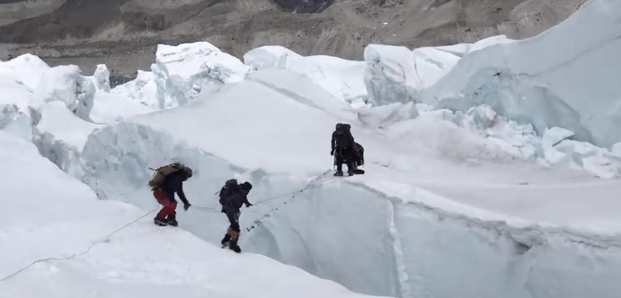 sherpas, everest, fall, crevasse, video