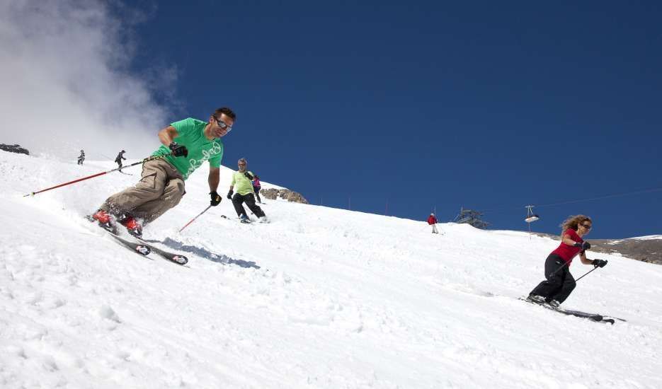 les 2 alpes, glacier, summer skiing