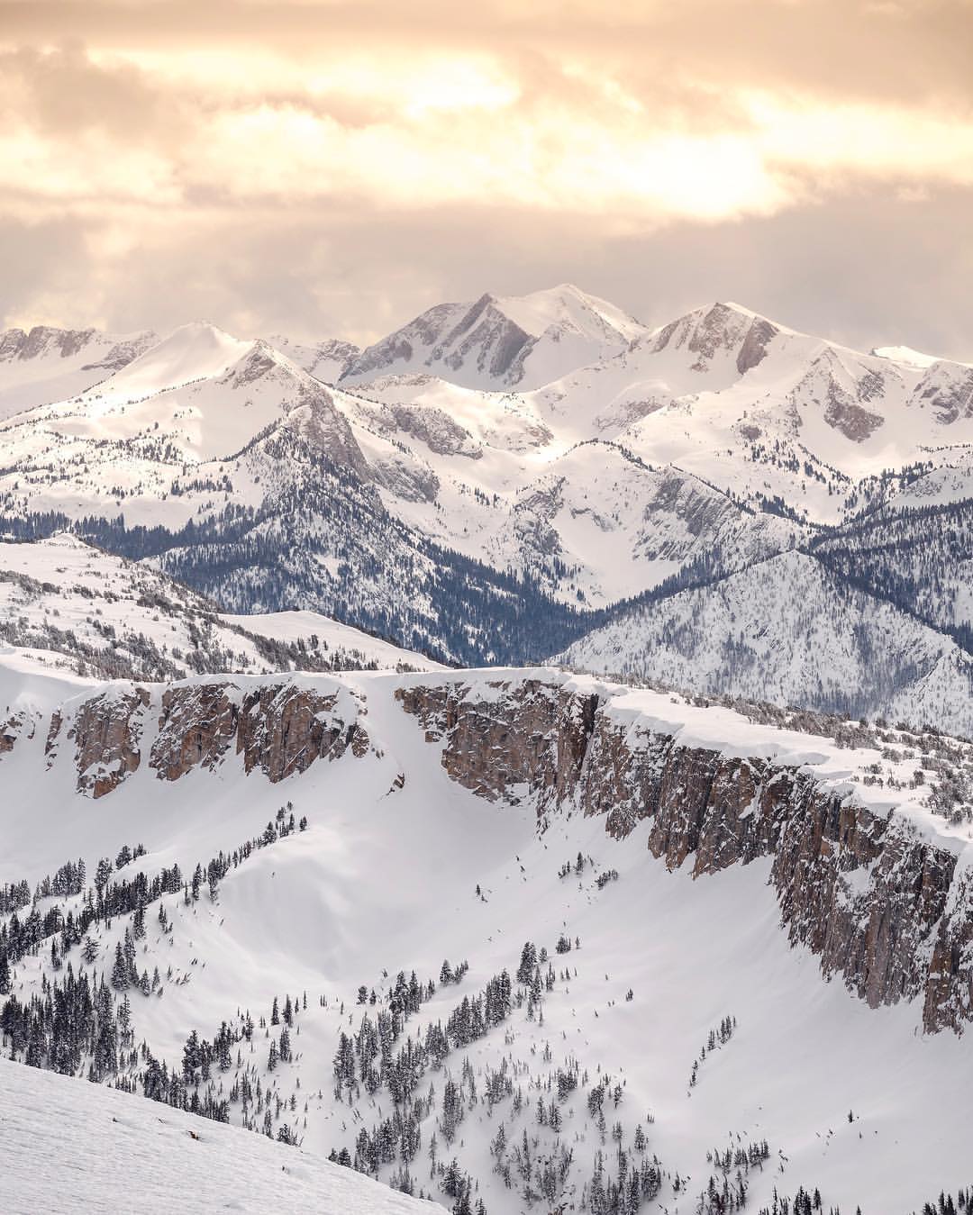 Sierra Nevadas, Snowy Mountains, Easter SIerra