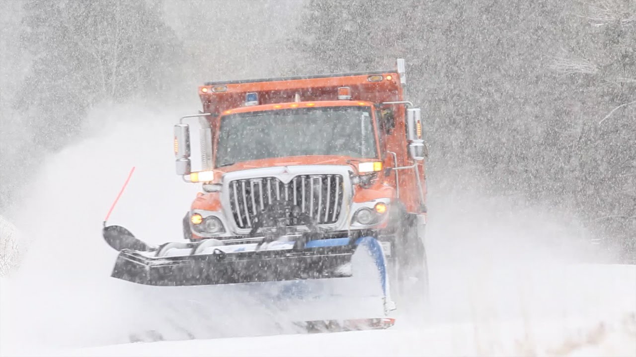 snowplow, beartooth pass closed,