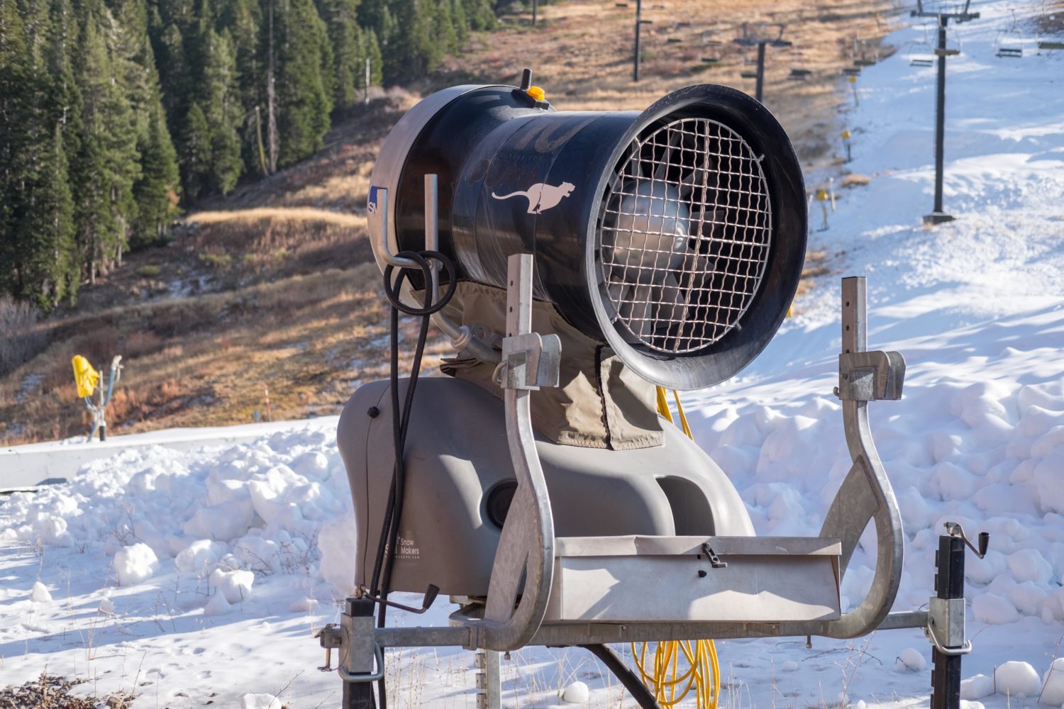 The Physics Behind Snow Guns Explained - Unofficial Networks