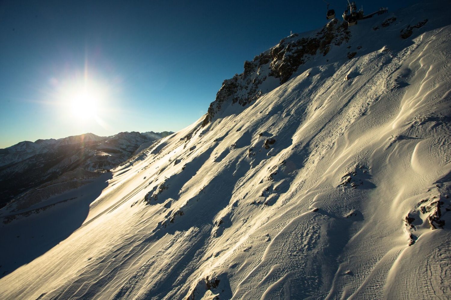 Mammoth Mountain Ca Has The Deepest Snowpack In The Country Snowbrains