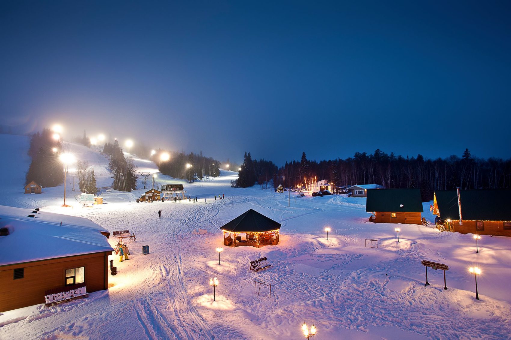 quebec, canada, mont video, chairlift