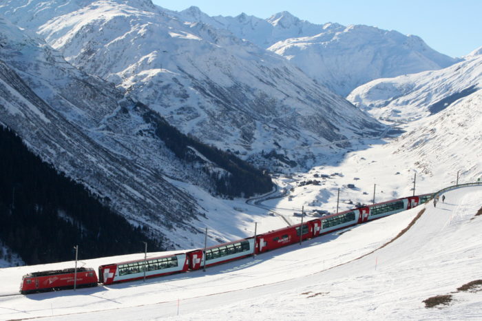 This Amazing Train Brings You Through The Heart Of The Swiss Alps ...