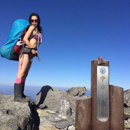 social media, fall death, bikini hiker