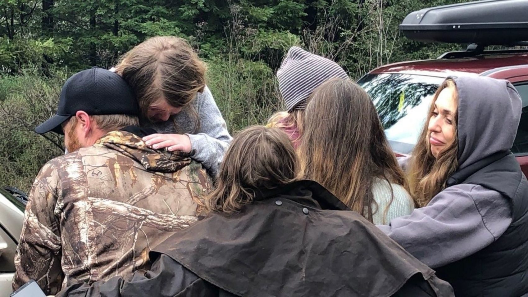 sisters, rescued, survived, California, wilderness