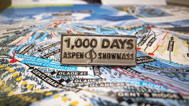 aspen, colorado, ski bum, 1000 days pin