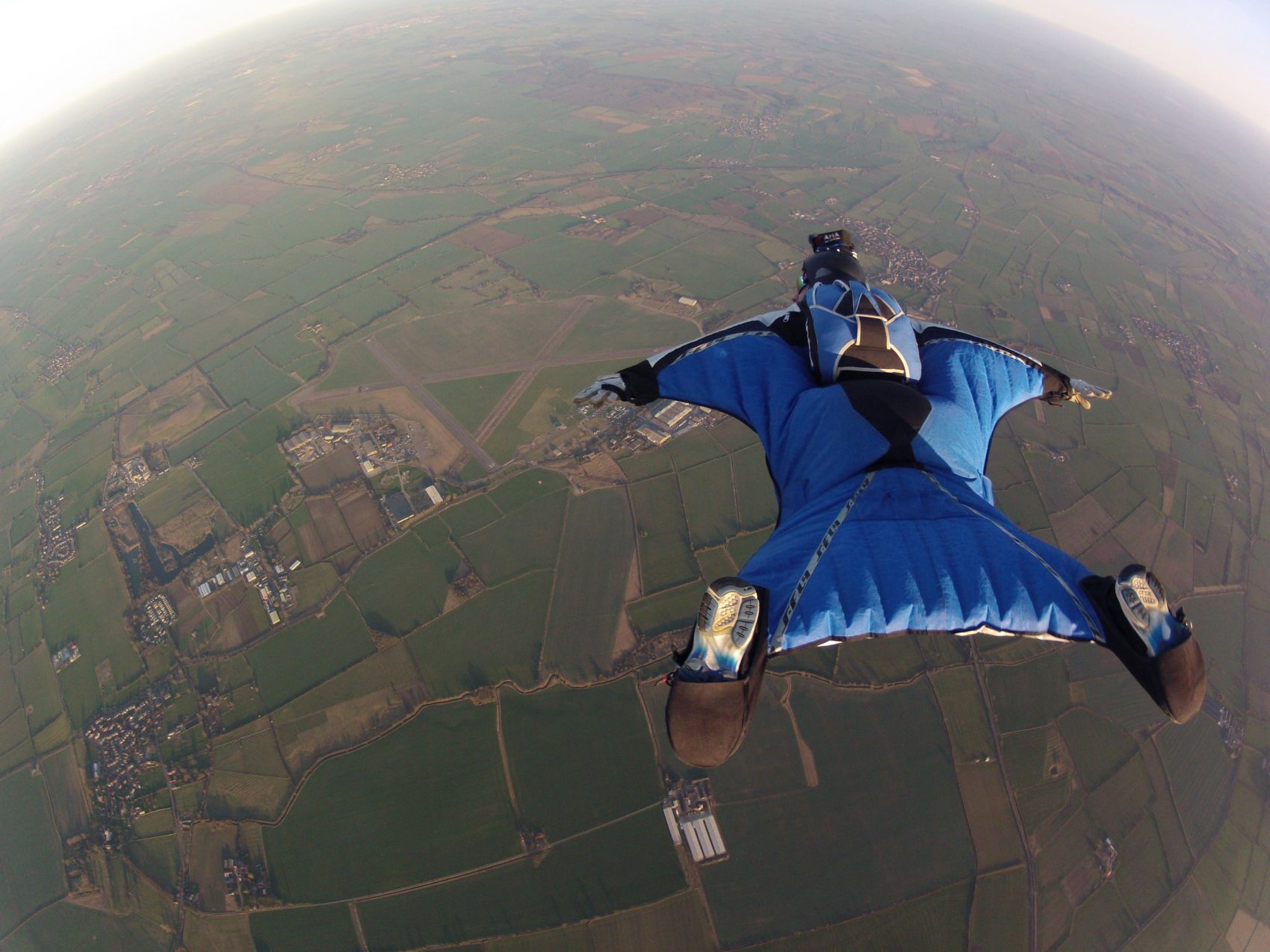 wing suit, wingsuit, BASE jump, base jumper, italy, death, dolomites