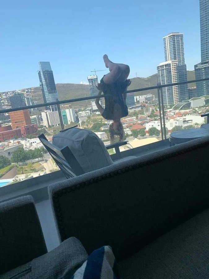 yoga, balcony, student, falls, Mexico
