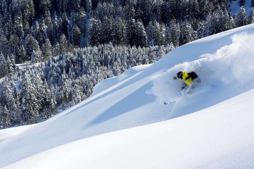 Heli-skiing with Whisper Ridge 