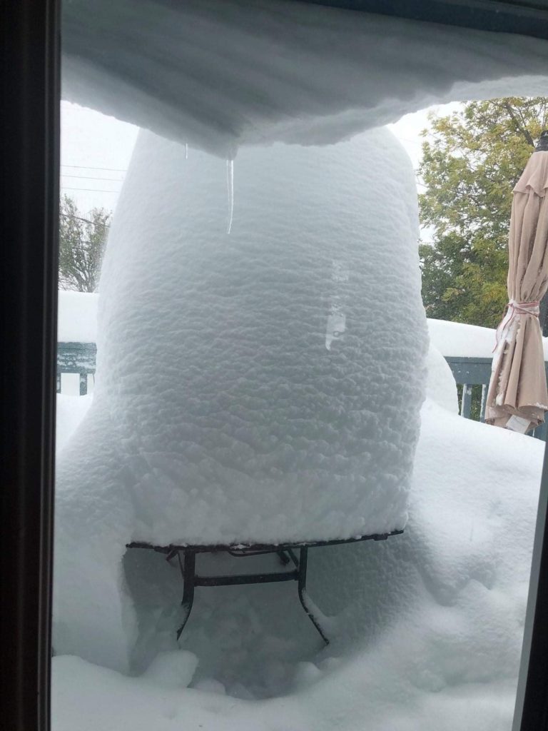 PHOTO TOUR Historic Blizzard Dumps 4FEET Snow on Montana as 'Winter