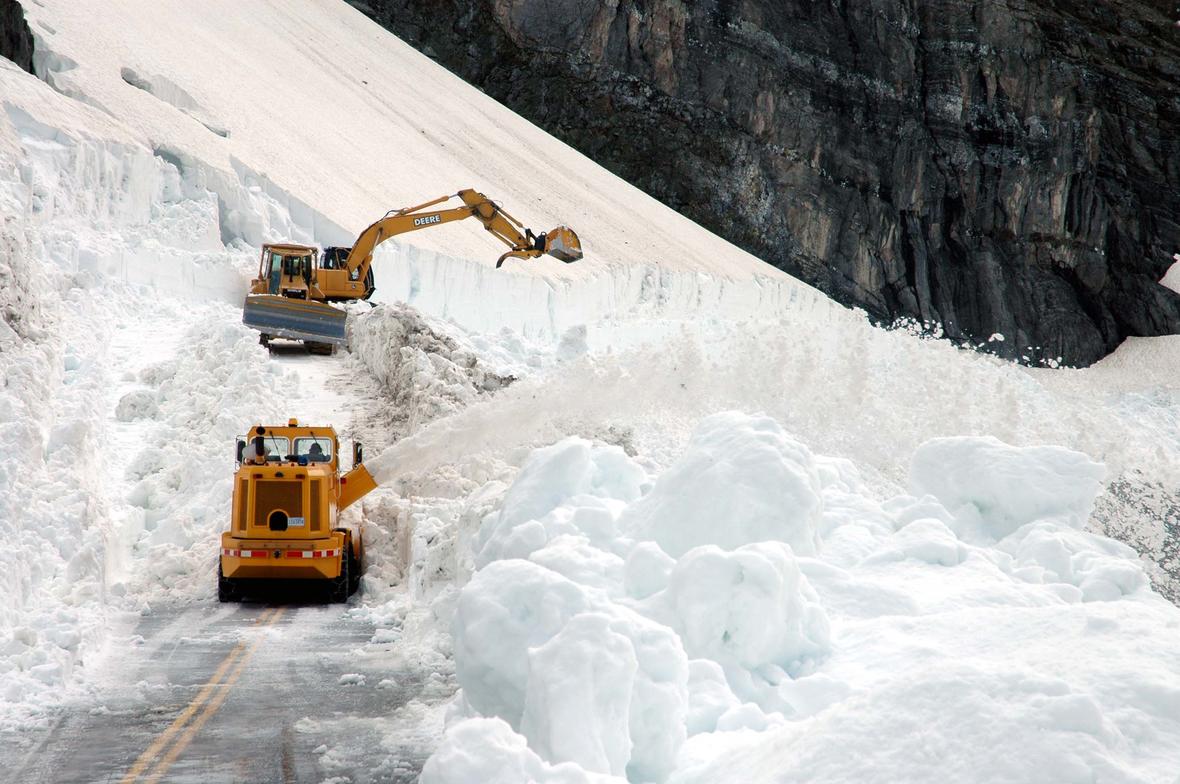 drifts snow